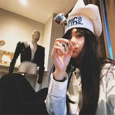 蓝色的40道阴影